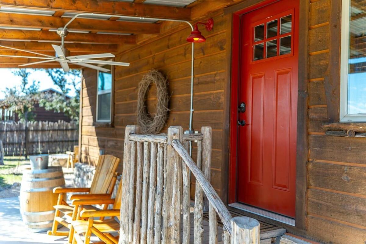 Rockin' R - Rustic Star Cabin Fredericksburg Extérieur photo
