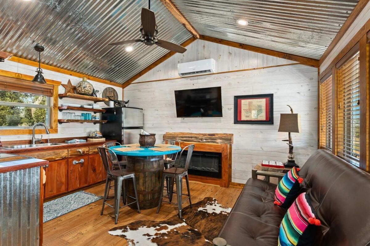 Rockin' R - Rustic Star Cabin Fredericksburg Extérieur photo
