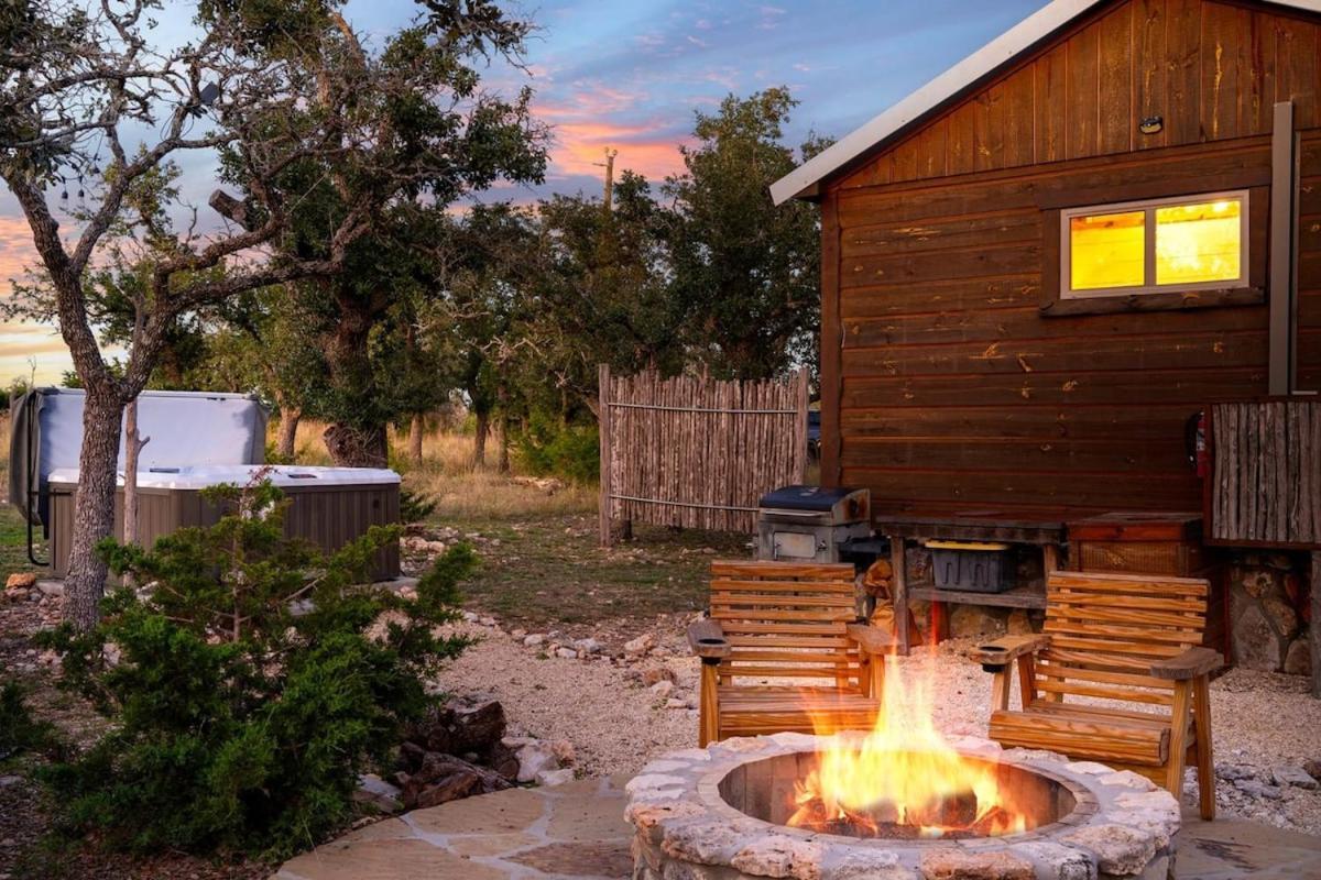 Rockin' R - Rustic Star Cabin Fredericksburg Extérieur photo
