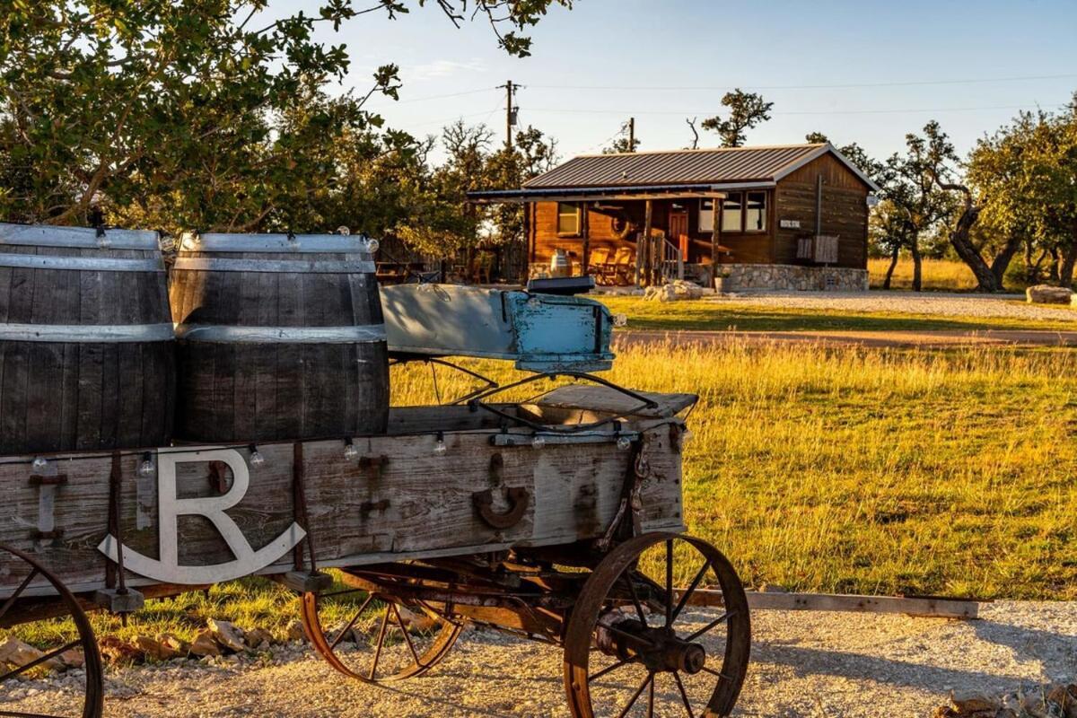 Rockin' R - Rustic Star Cabin Fredericksburg Extérieur photo
